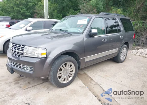 2014 Lincoln Navigator z USA, uszkodzony, nr VIN 5LMJJ2H50EEL06468
